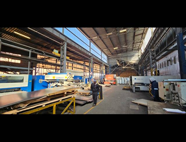 9,130M² WAREHOUSE FOR SALE IN DENVER
